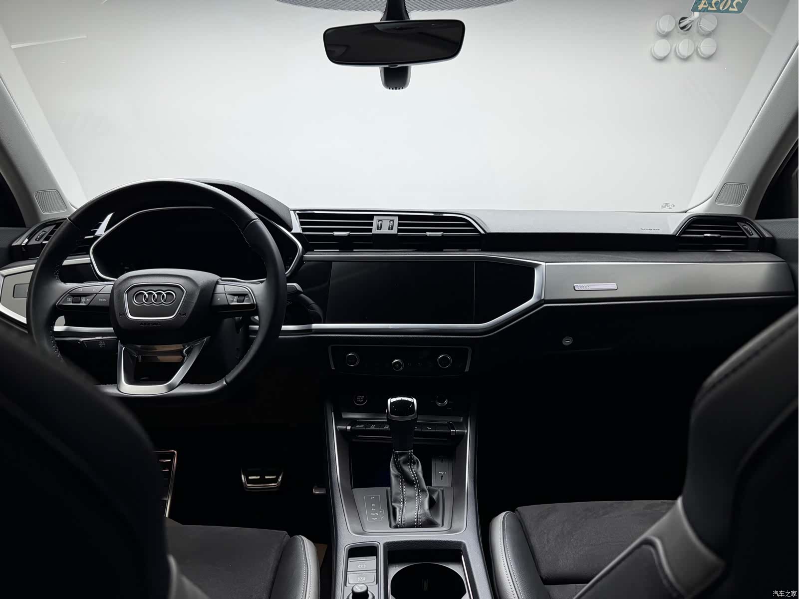 Audi Q3, 2022 25