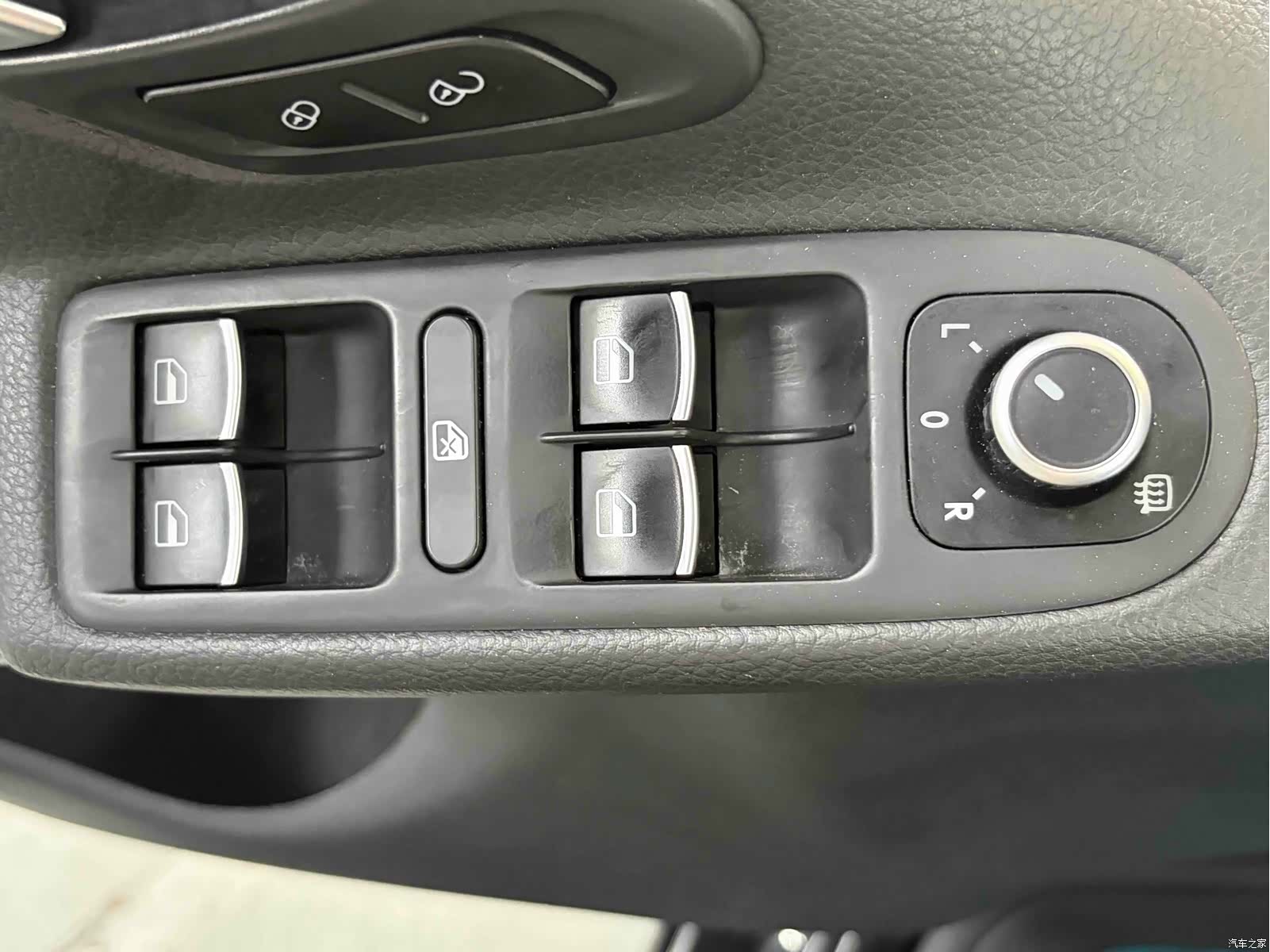 Volkswagen Golf, 2012 28