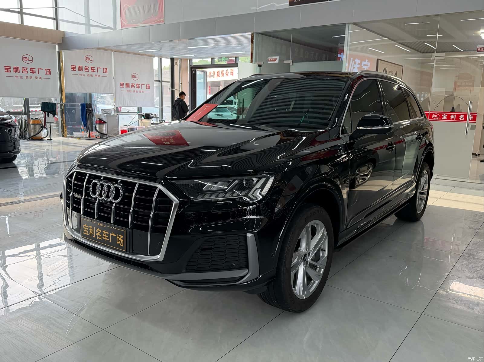 Audi Q7, 2024 4