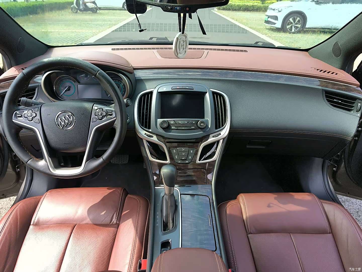 Buick LaCrosse, 2015 все фото