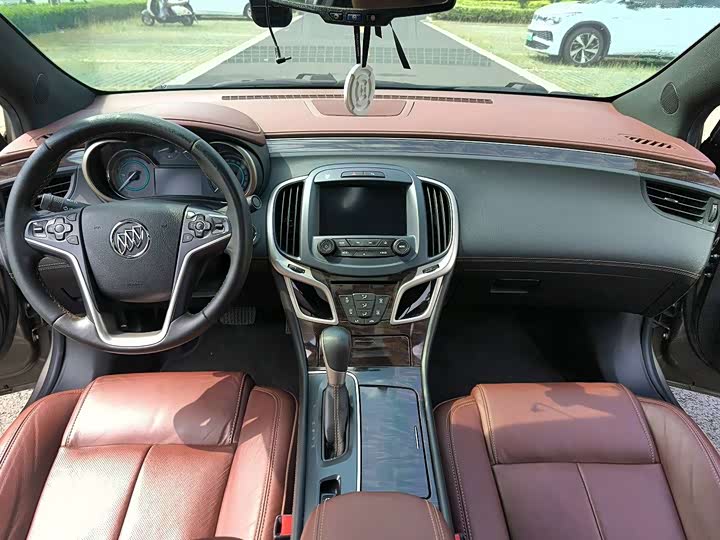 Buick LaCrosse 2013 2.4L SIDI jing ying Комфорт