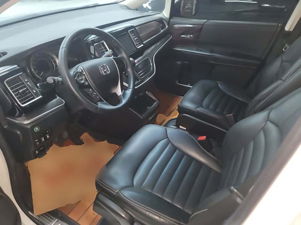 Honda Elysion, 2018 15