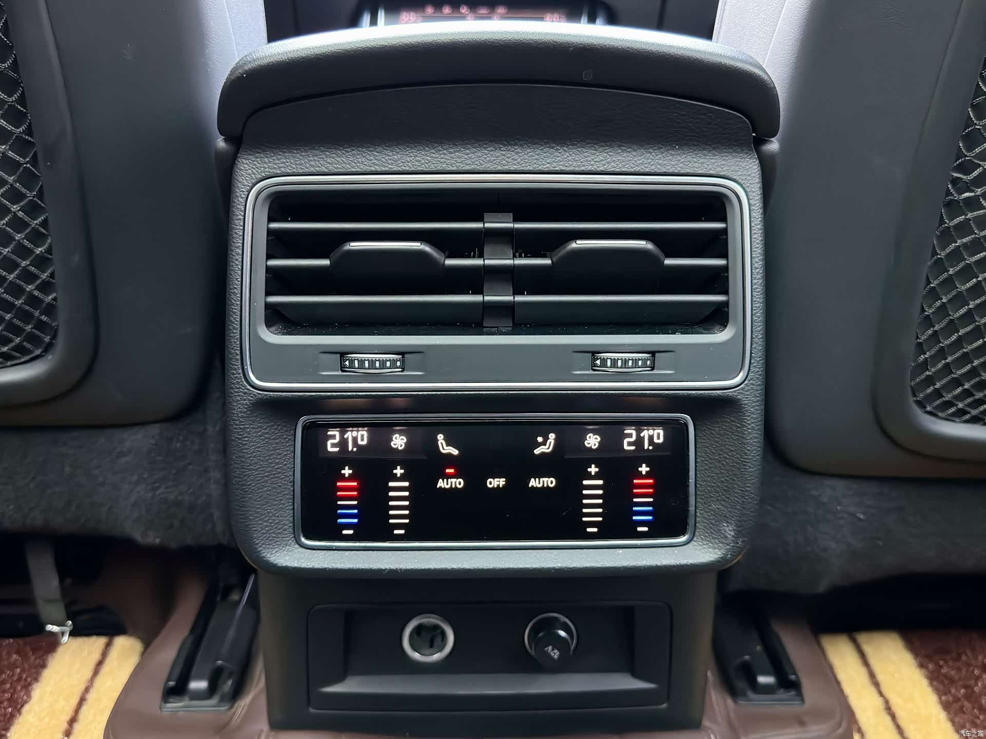 Audi Q7, 2023 29
