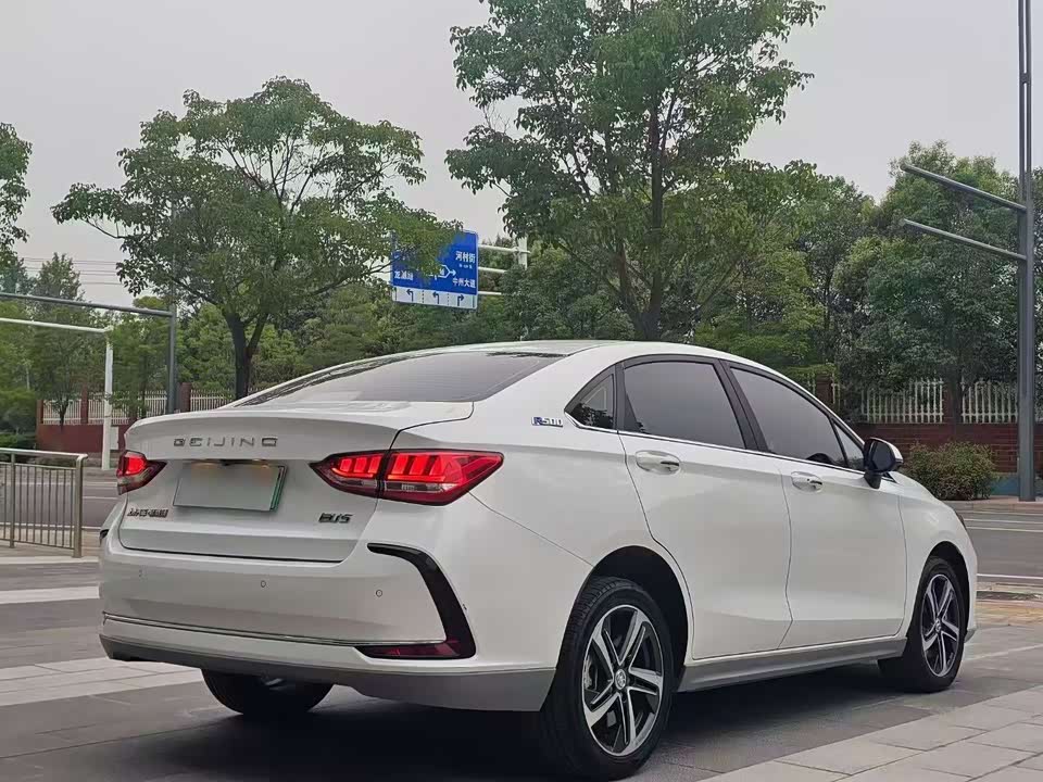 BAIC Beijing EU5