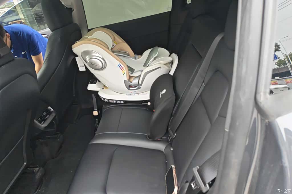 Tesla Model Y, 2023 11