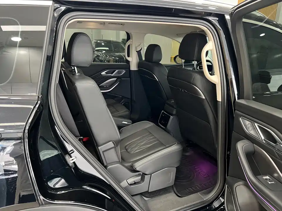 Hongqi HS7 PHEV