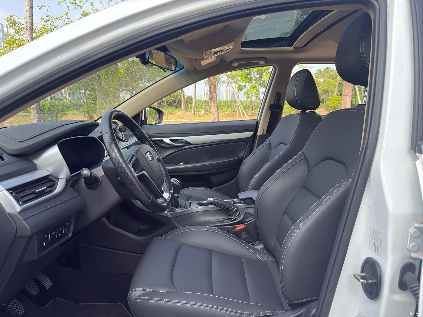 Geely Emgrand, 2019 все фото