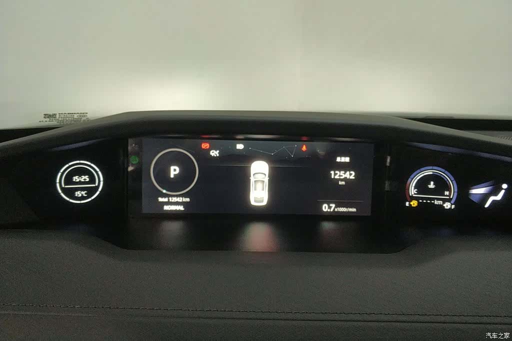 Changan UNI-V, 2025 14