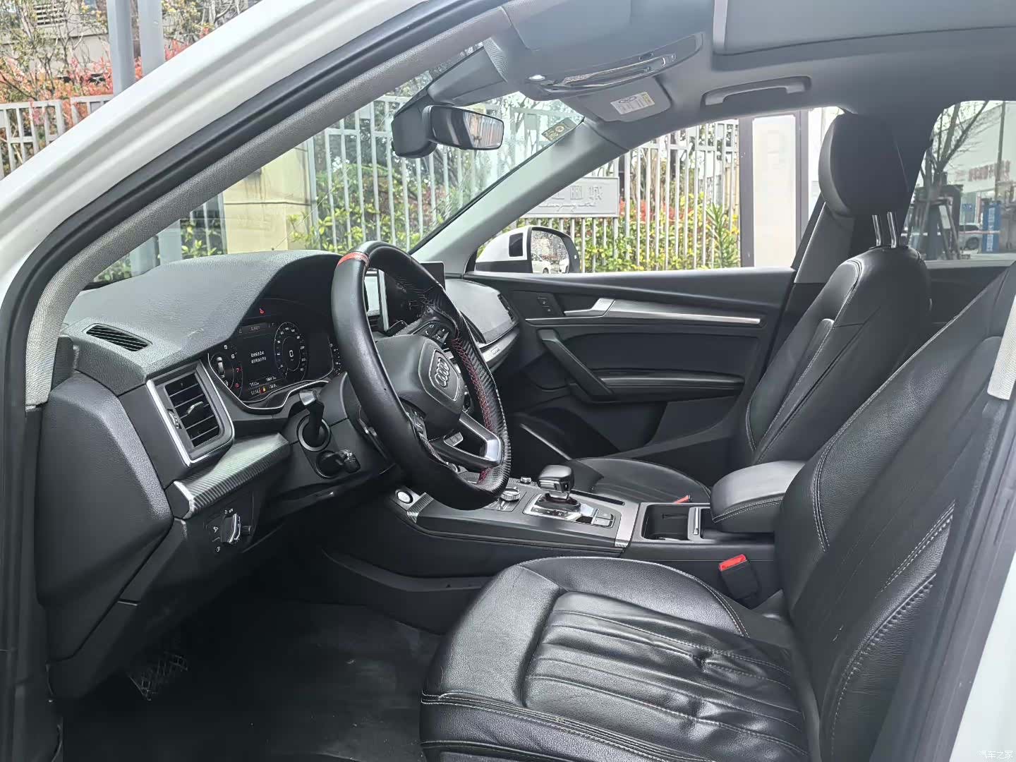 Audi Q5L, 2020 4