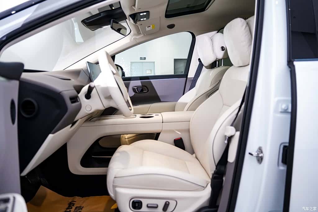 Li Auto i8, 2025 23