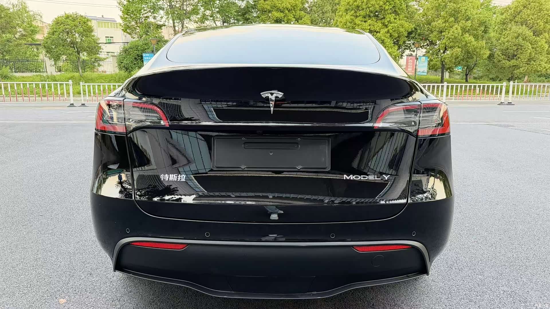 Tesla Model Y, 2021 10