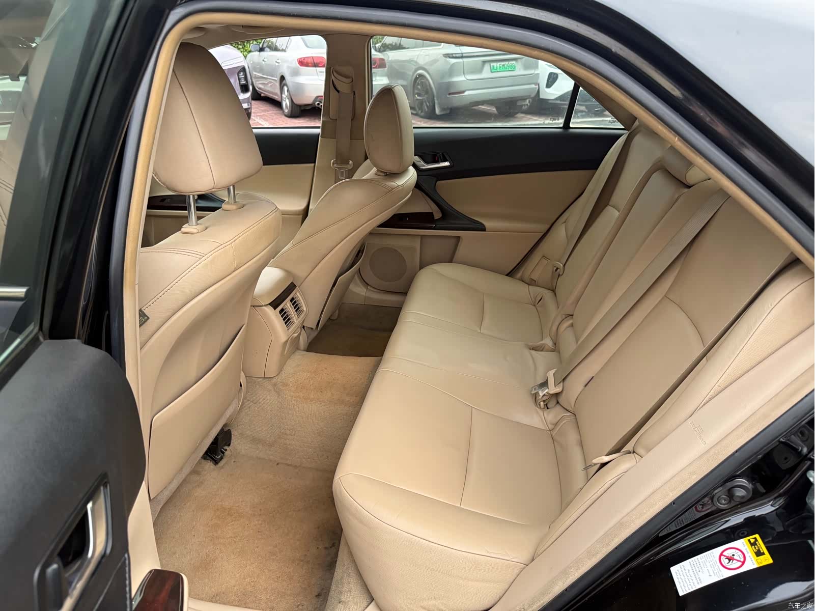 Toyota 2.5V, 2013 6