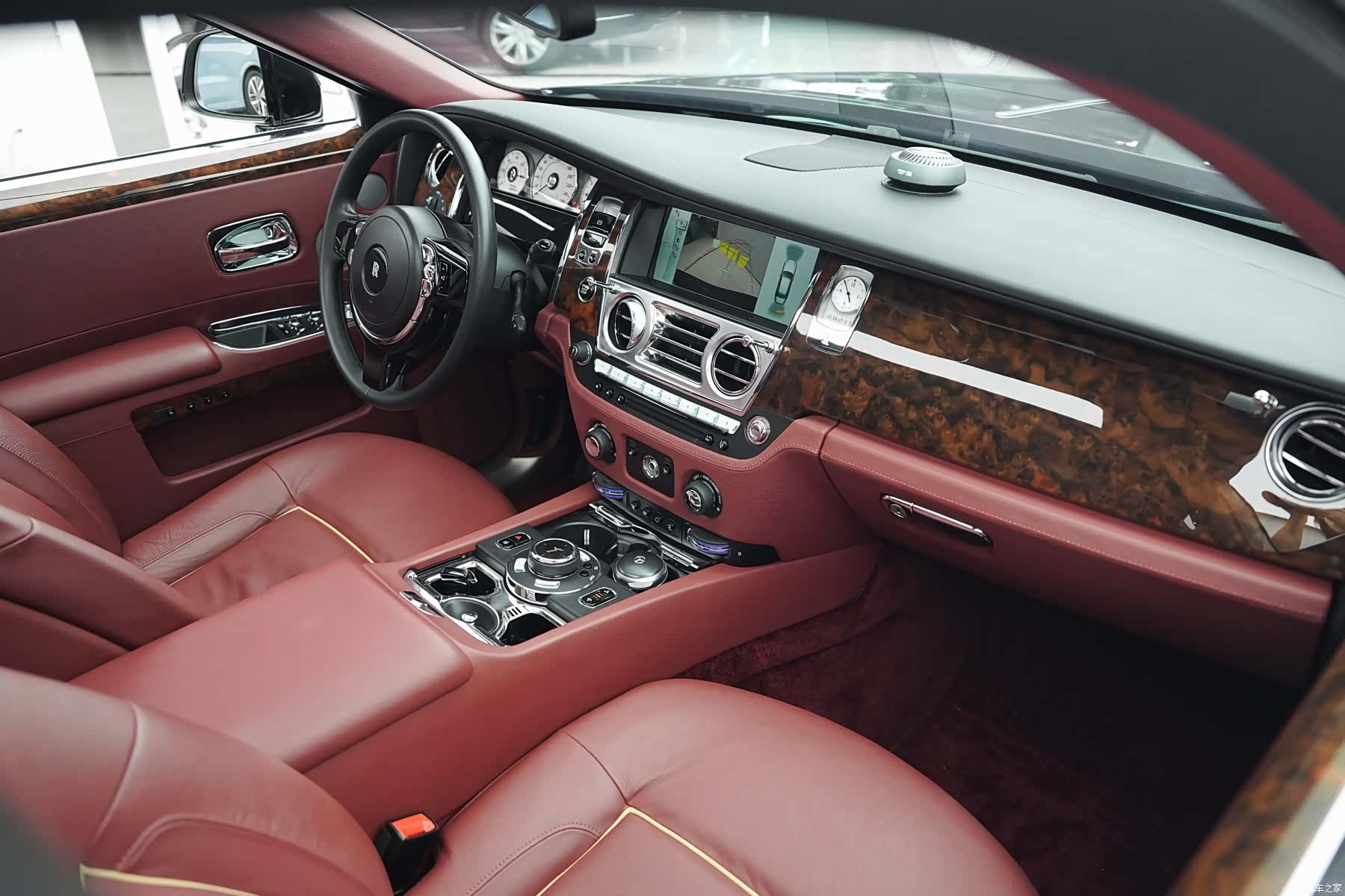 Rolls-Royce Ghost, 2015 9
