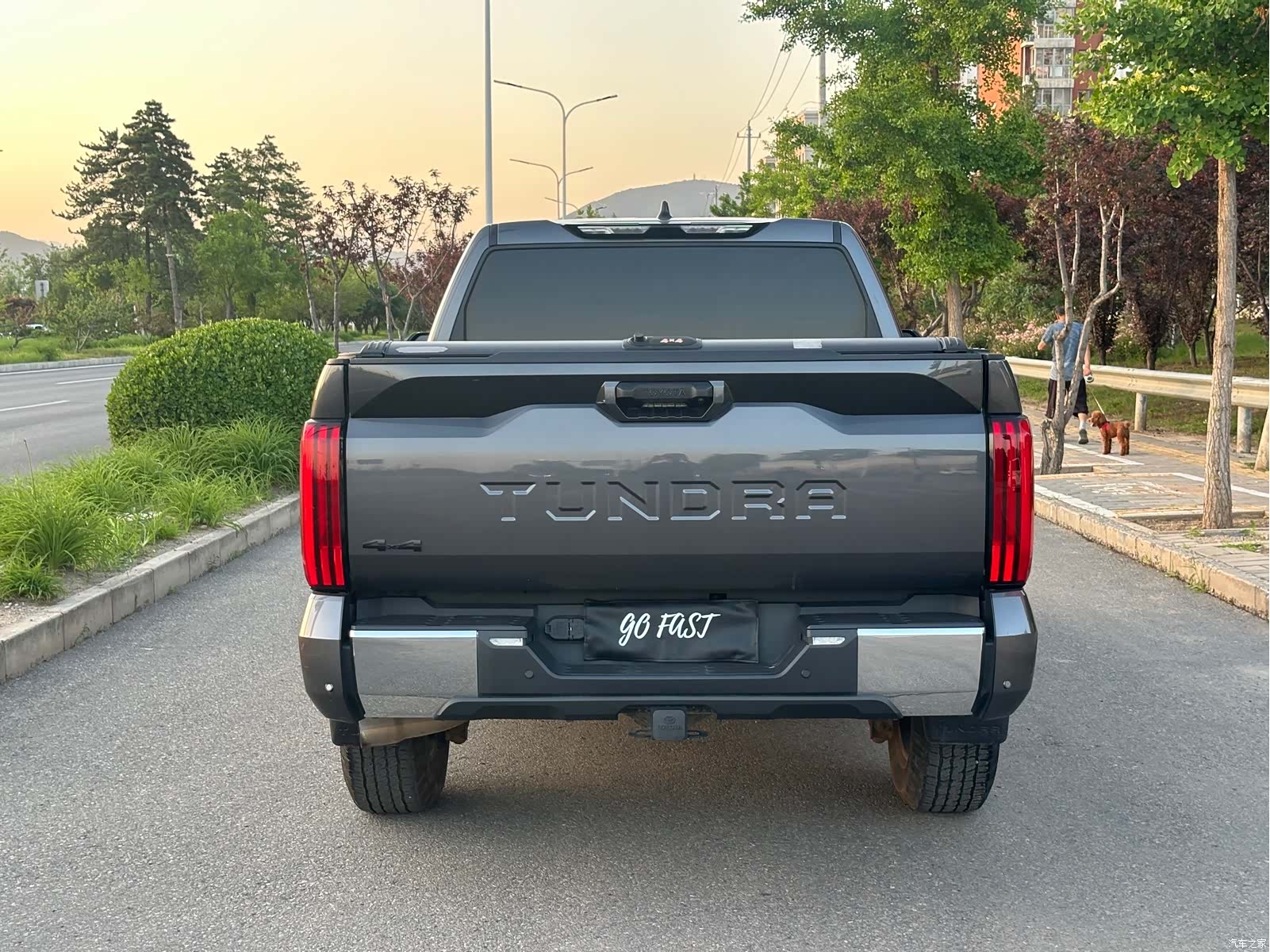 Toyota Tundra, 2023 все фото