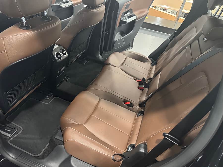 Mercedes-Benz EQB 2024, фото 9