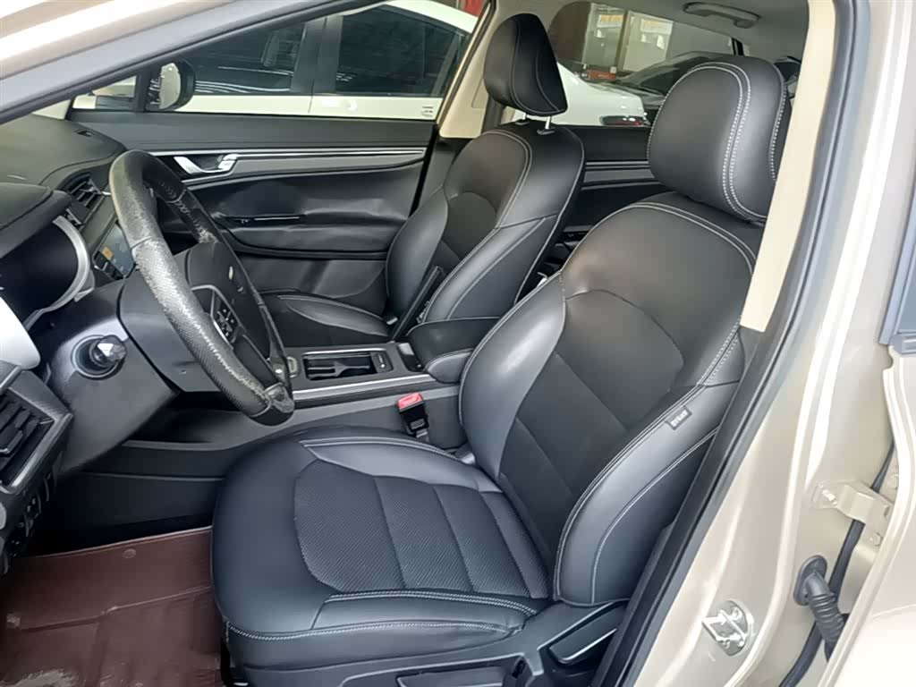 Geely Emgrand, 2018 15