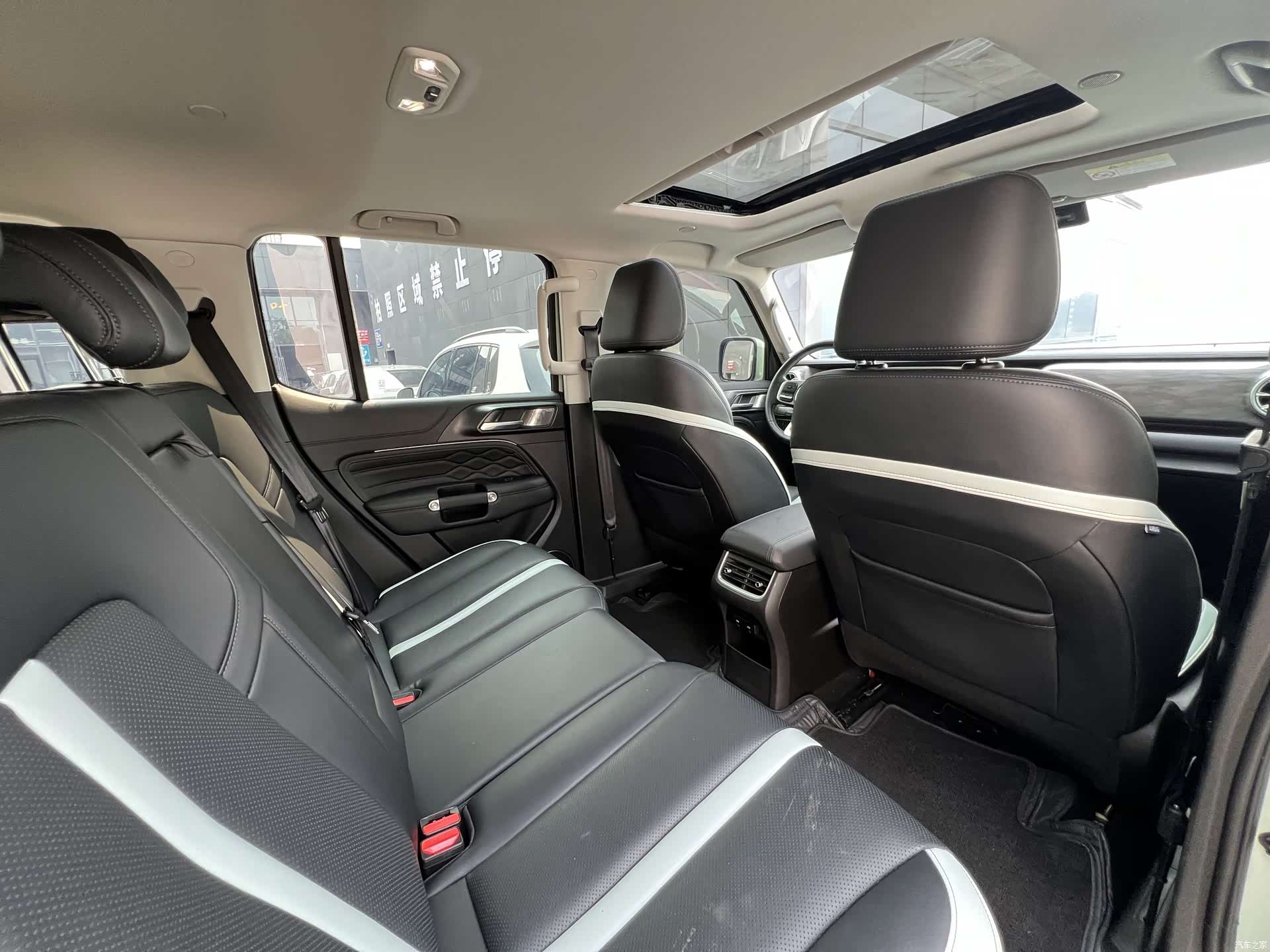 Tank 300, 2022 31