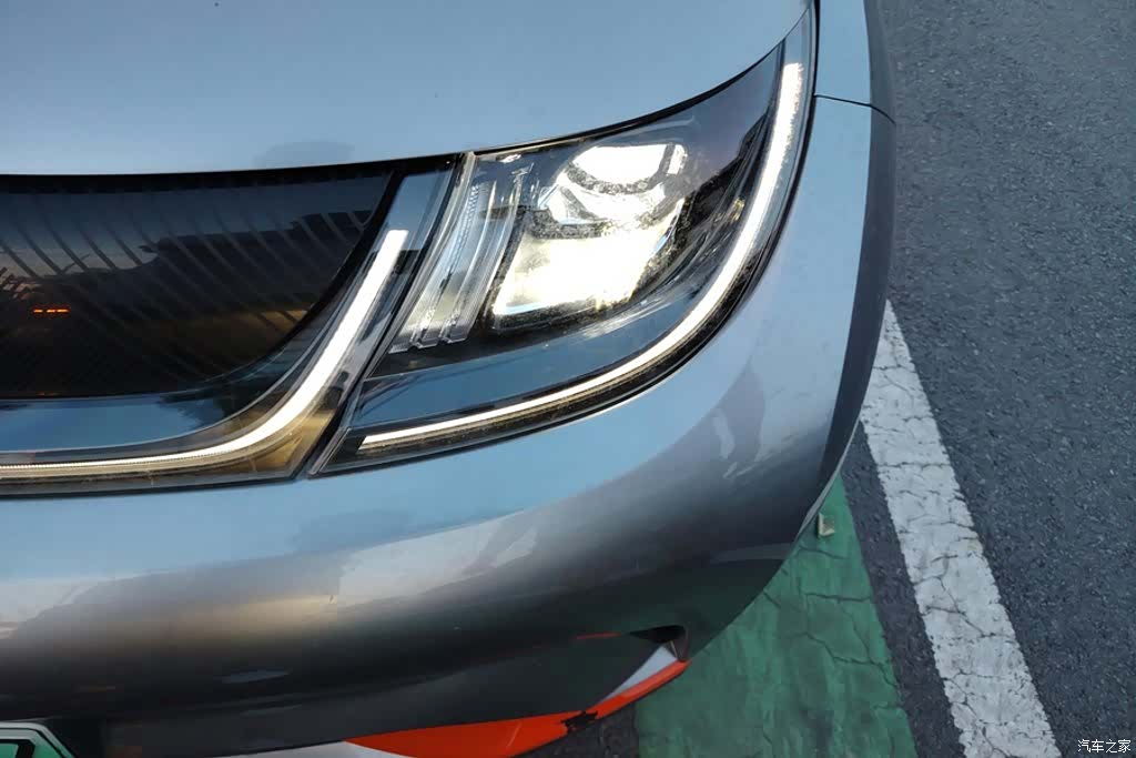 BYD Dolphin, 2022 все фото