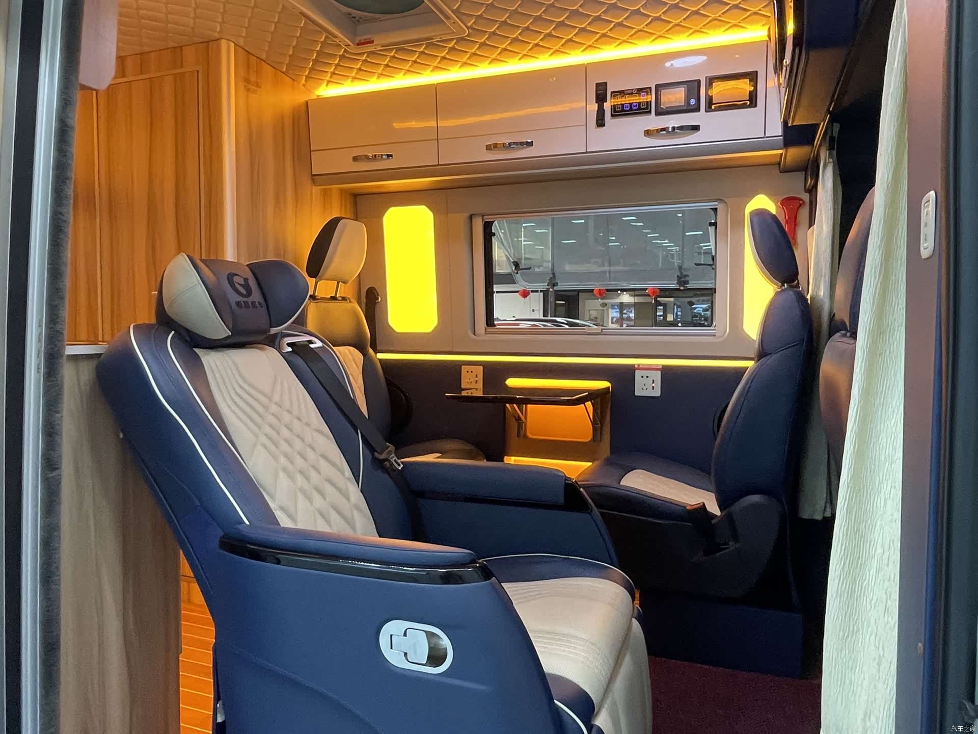 Maxus V90, 2022 27