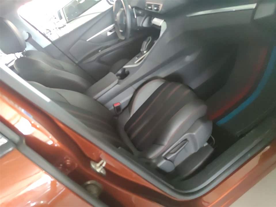 Peugeot 4008