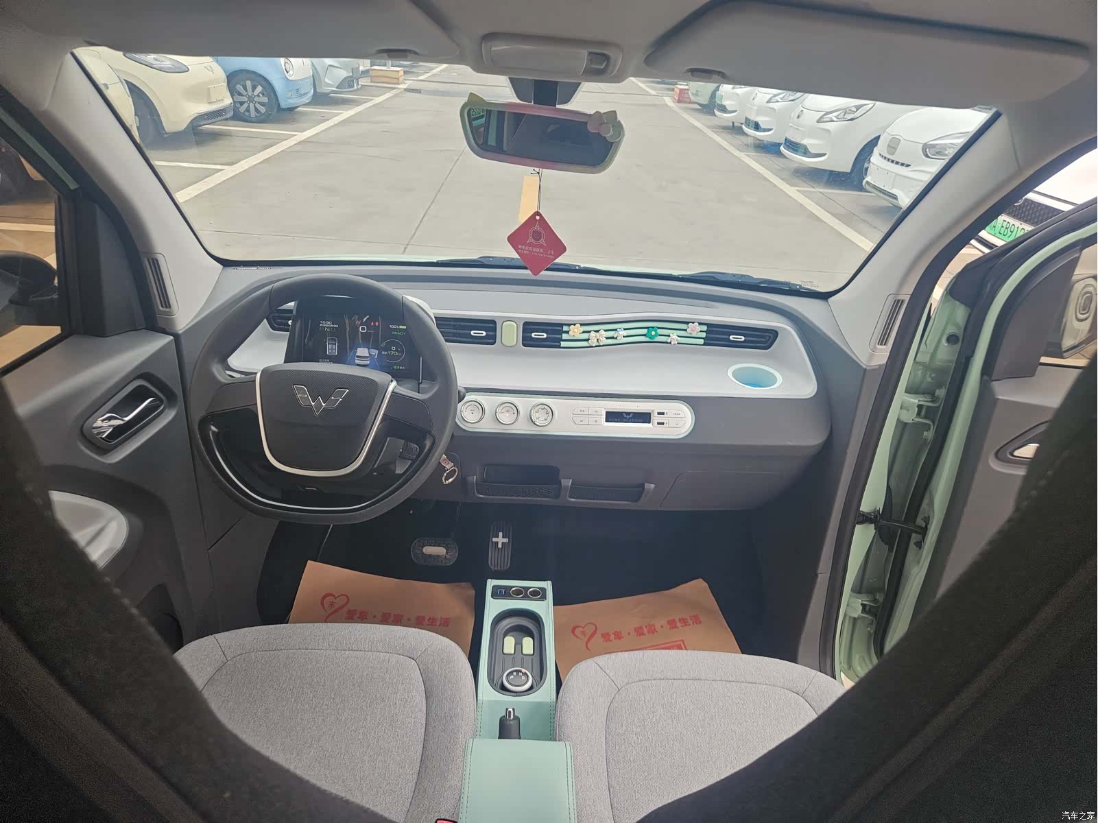 Wuling MINIEV, 2022 11