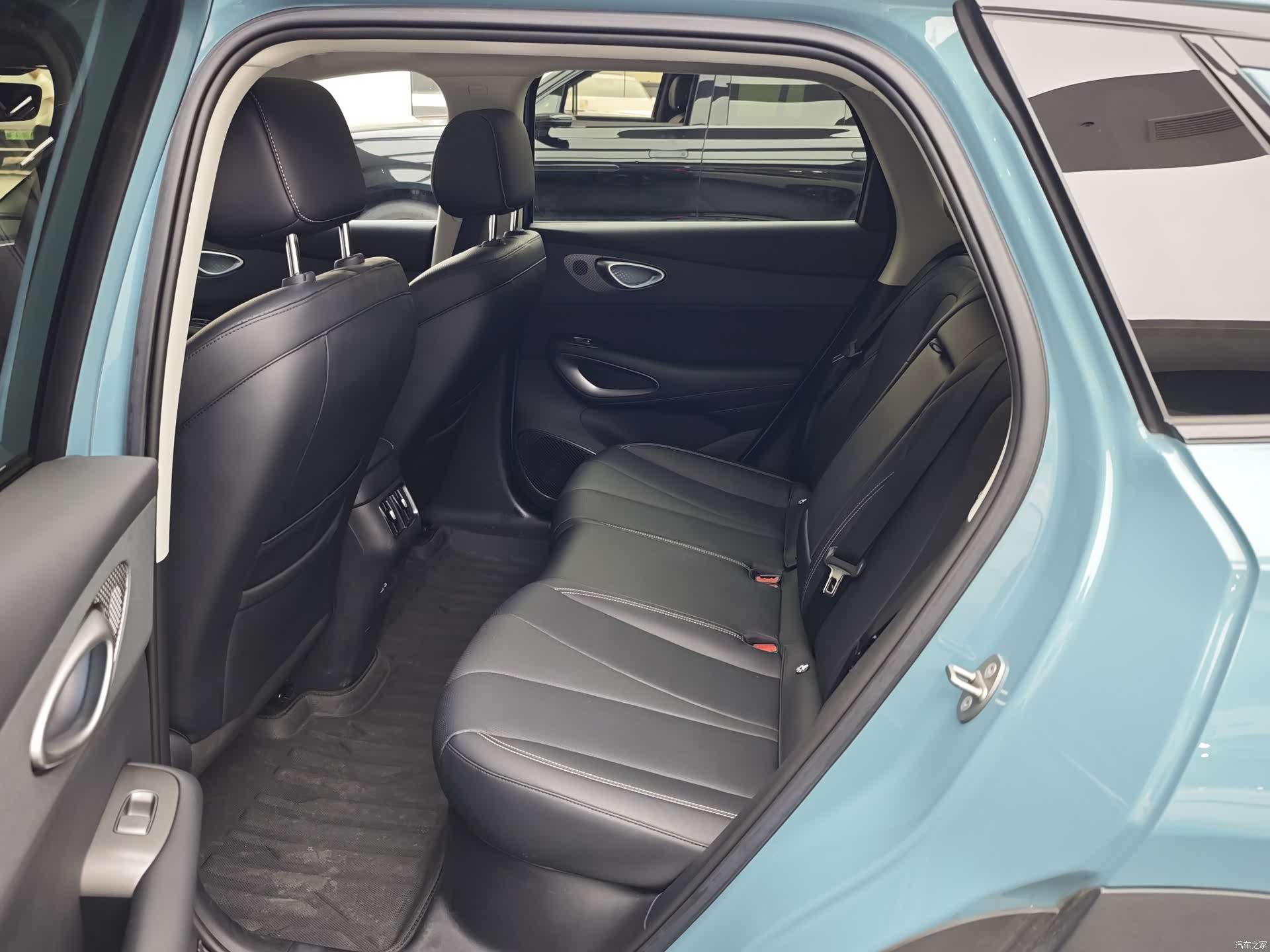 BYD HiAce, 2025 все фото
