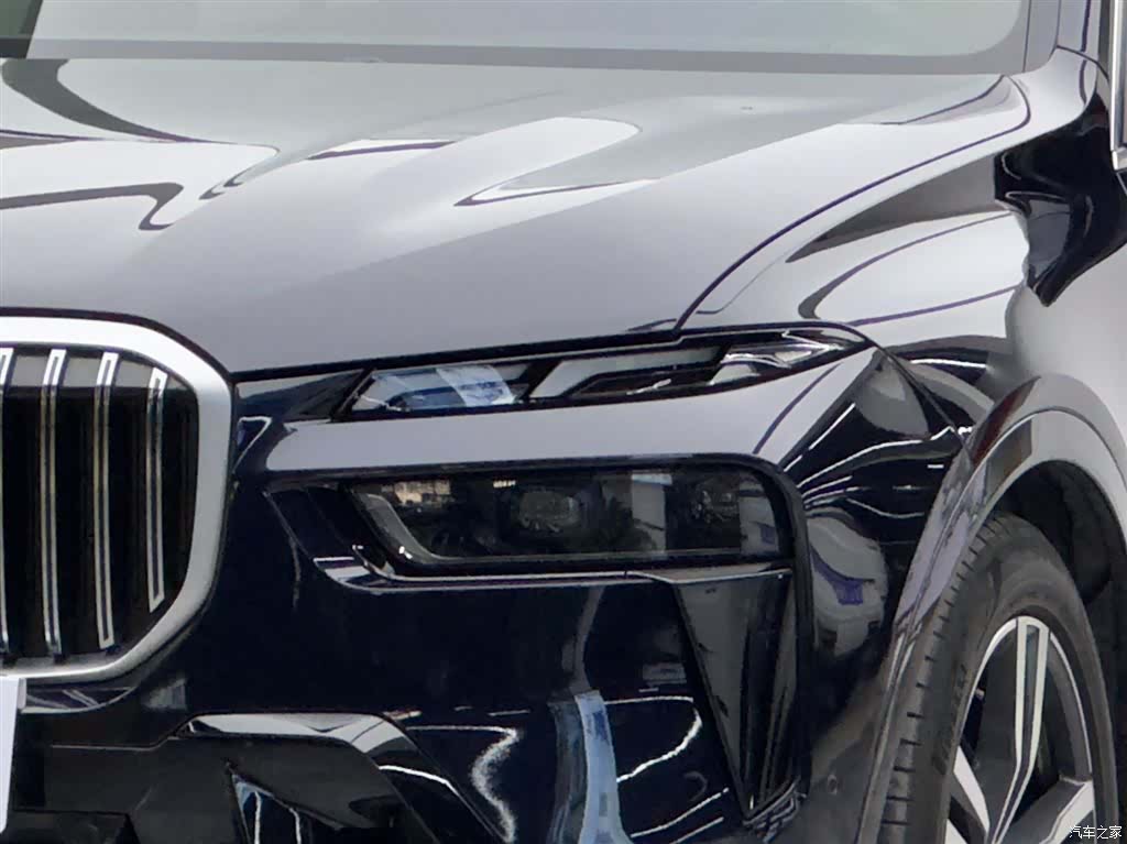 BMW X7, 2023 3