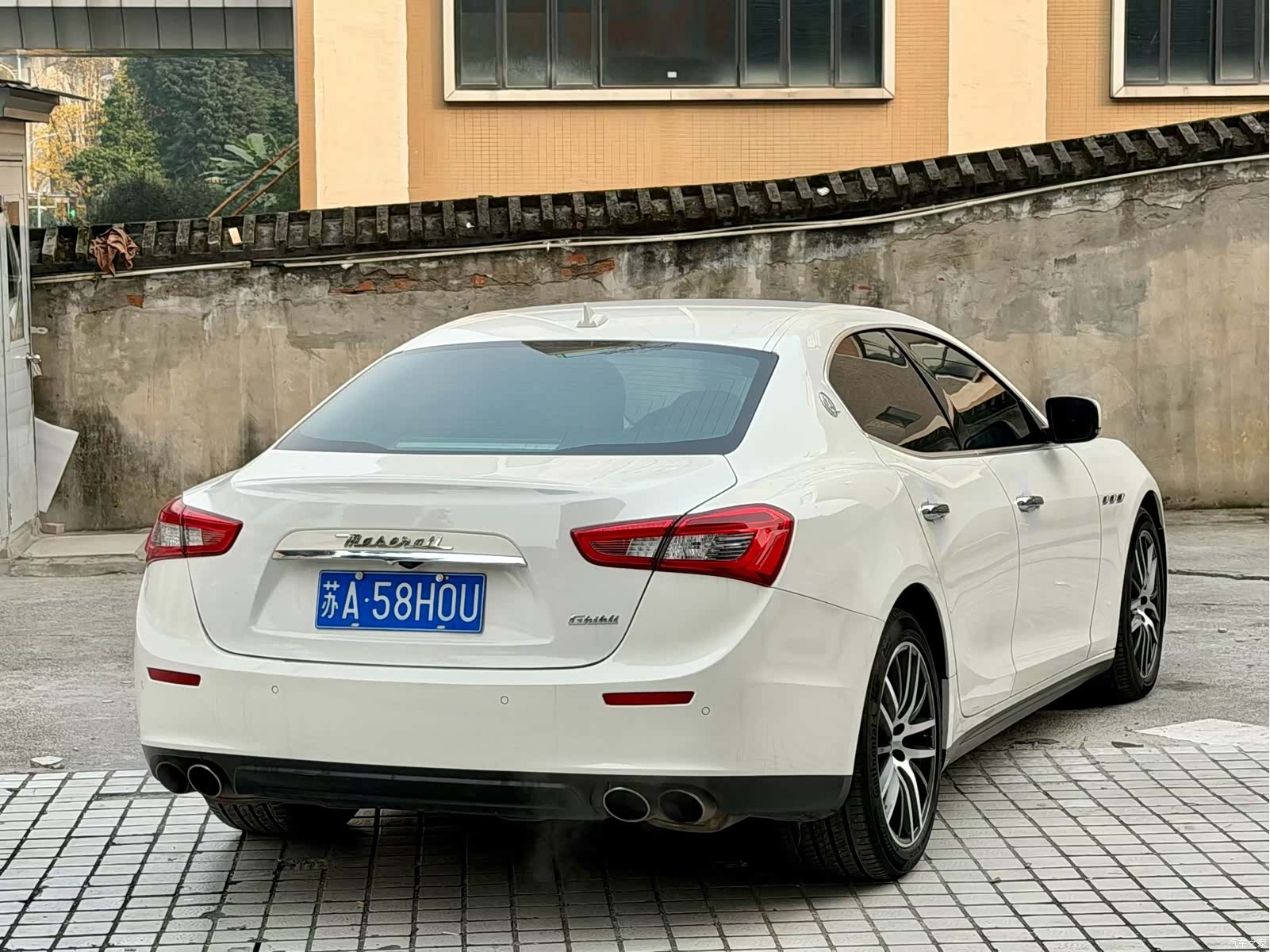 Maserati Ghibli, 2017 9