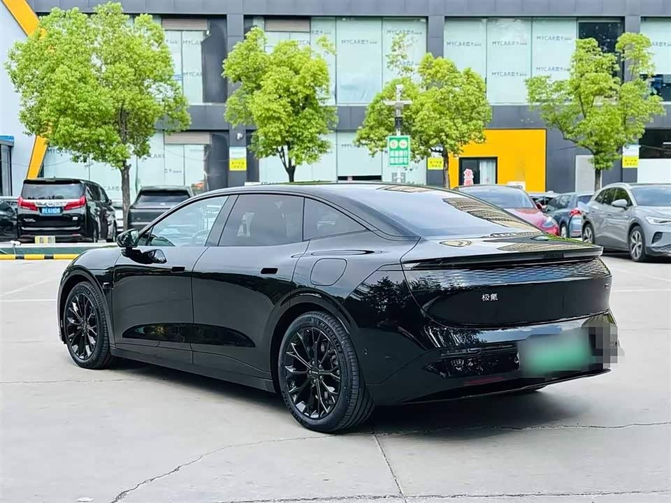 Zeekr 007