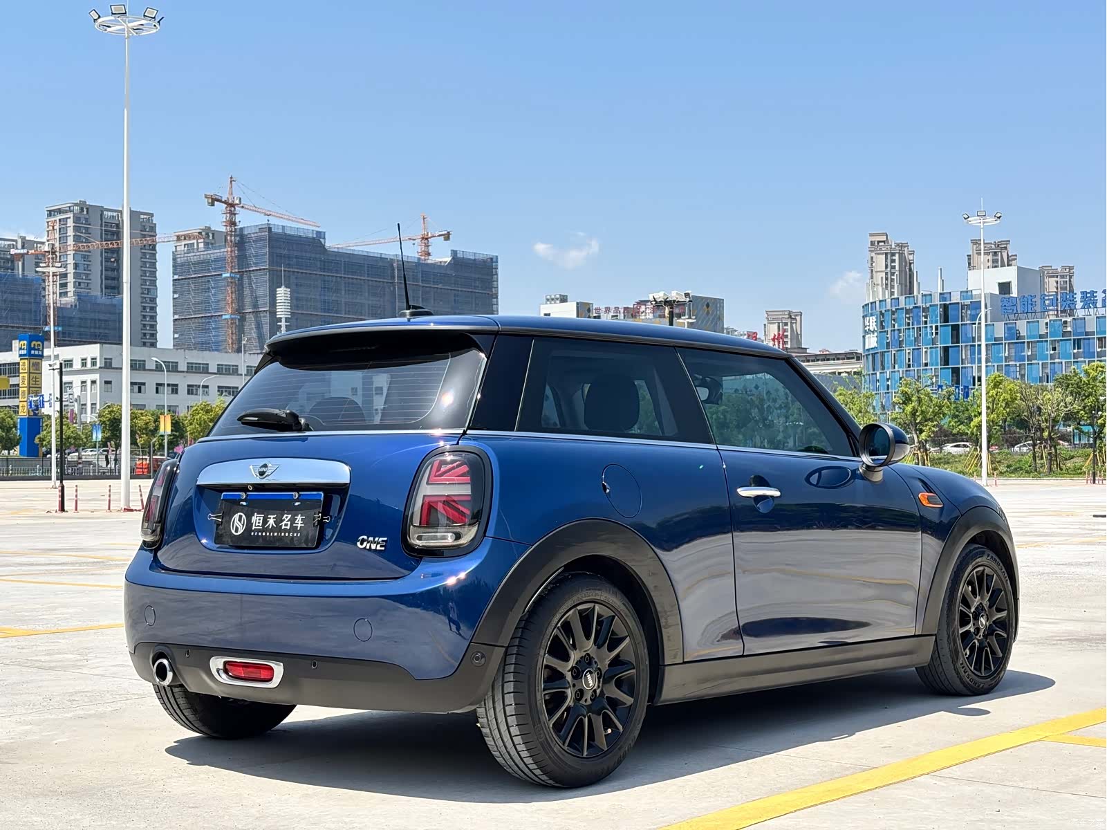 Mini ONE, 2018 6
