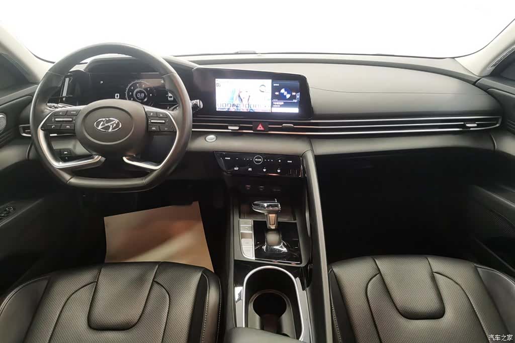 Hyundai Elantra, 2020 12