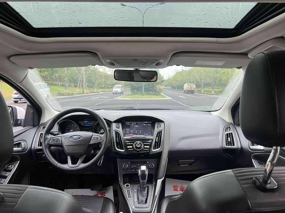 Ford Fox