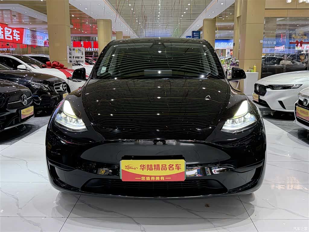 Tesla Model Y, 2023 2