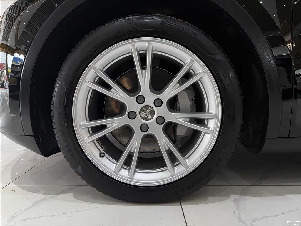 Tesla Model Y, 2023 9