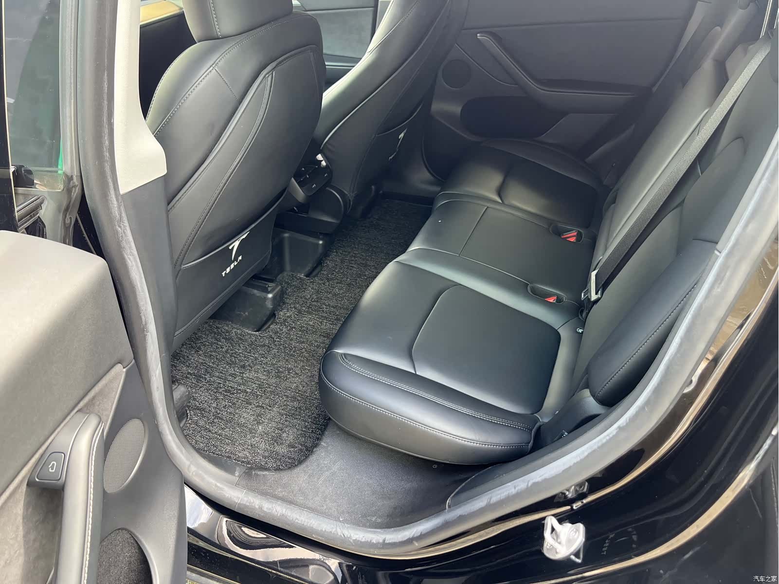 Tesla Model Y, 2022 8