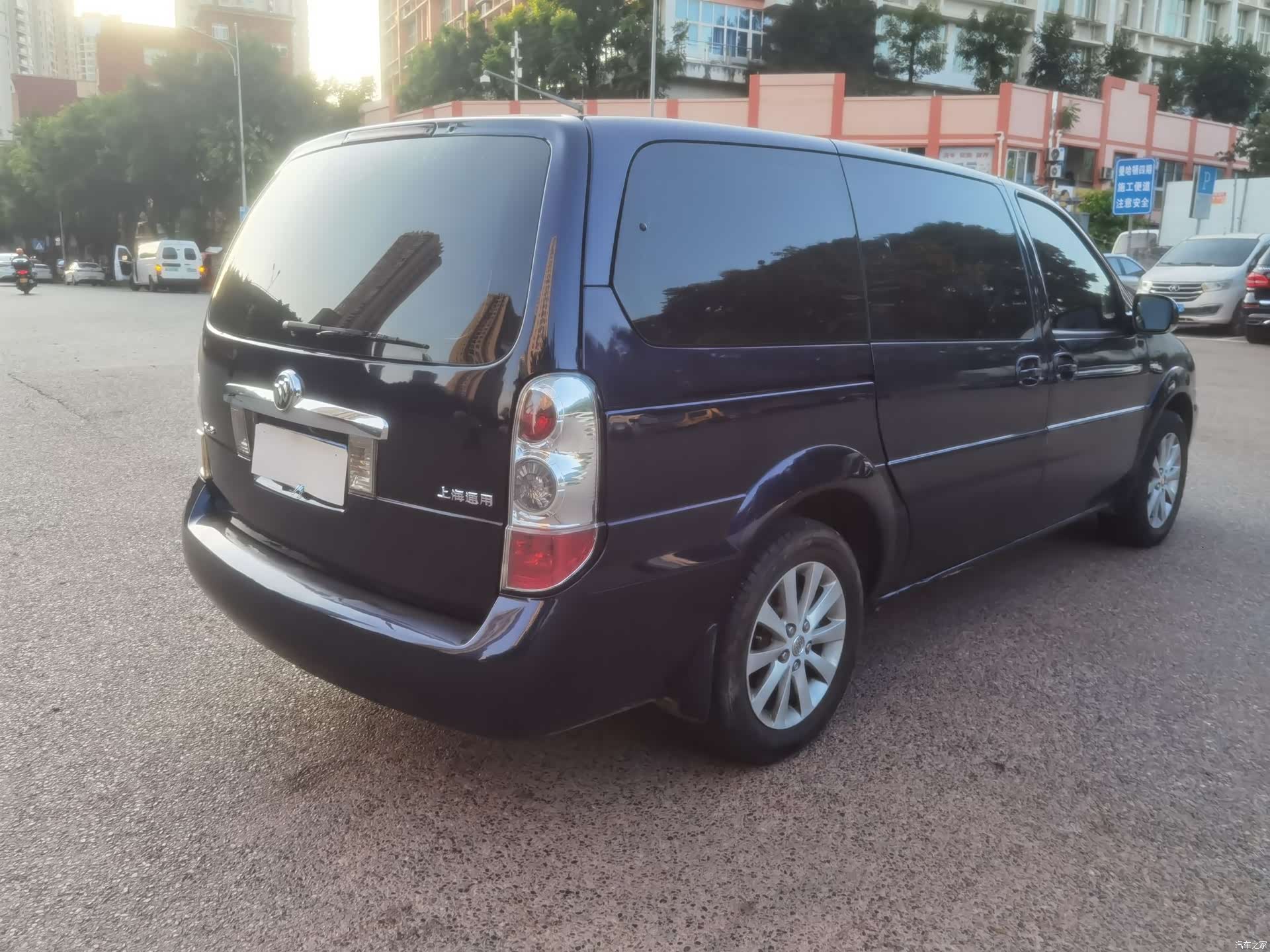 Buick GL8, 2015 4