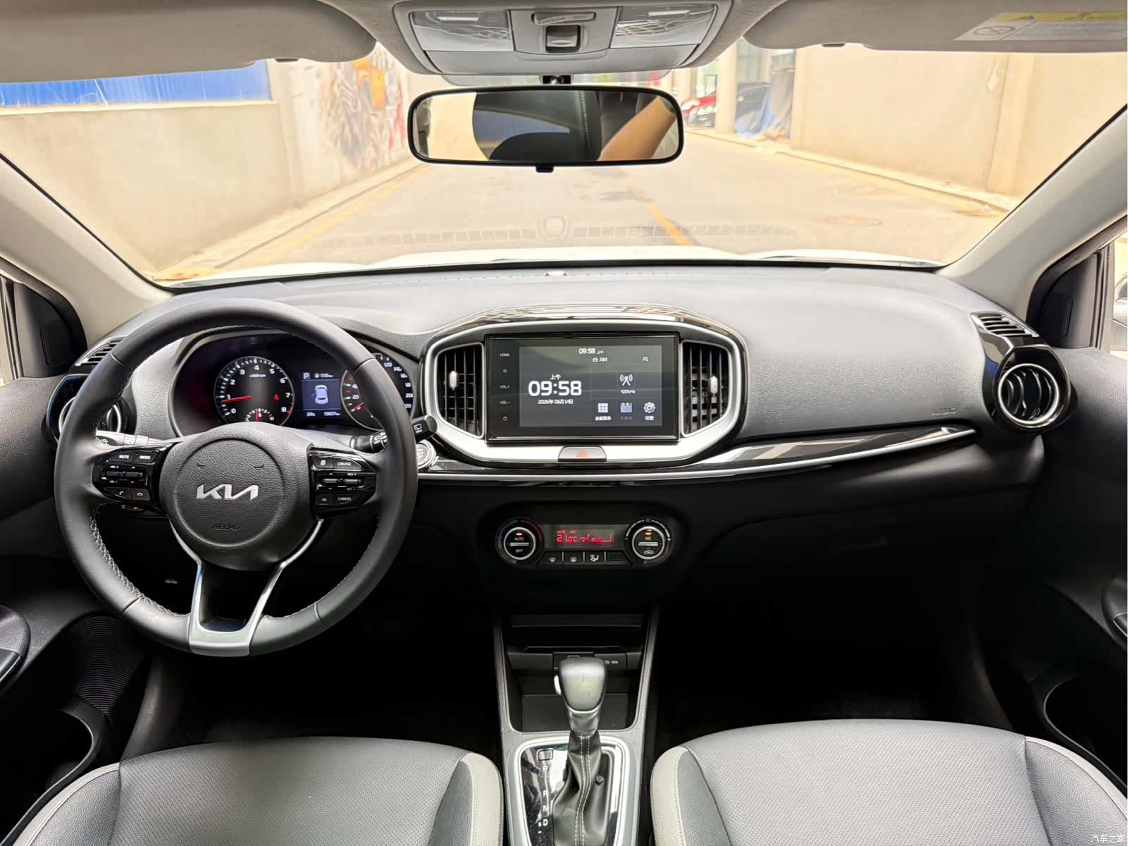Kia KX1, 2022 8