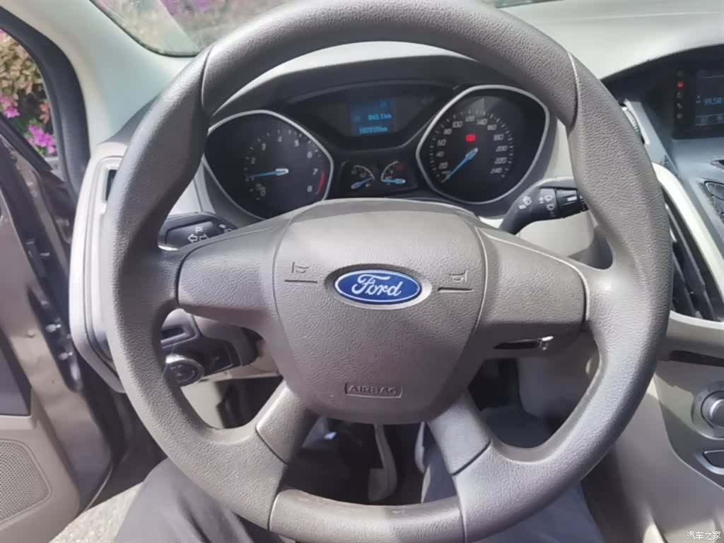 Ford Focus, 2015 11