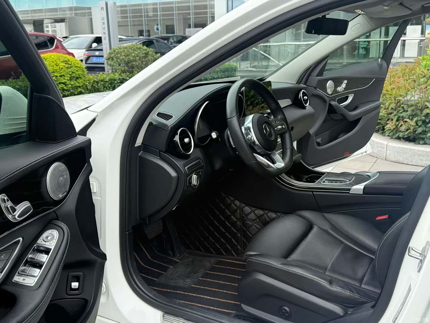 Mercedes-Benz C-Class, 2020 4