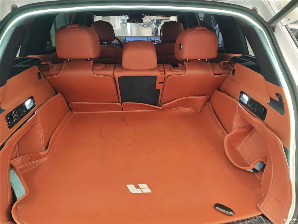 Li Auto L7, 2023 10