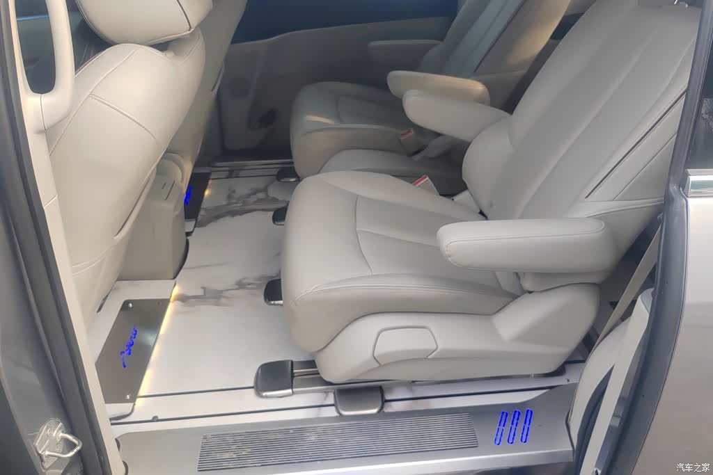 Buick GL8, 2020 11