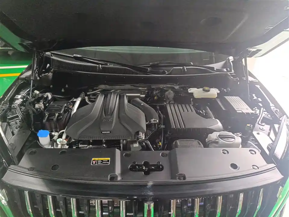 Hongqi HS7 PHEV