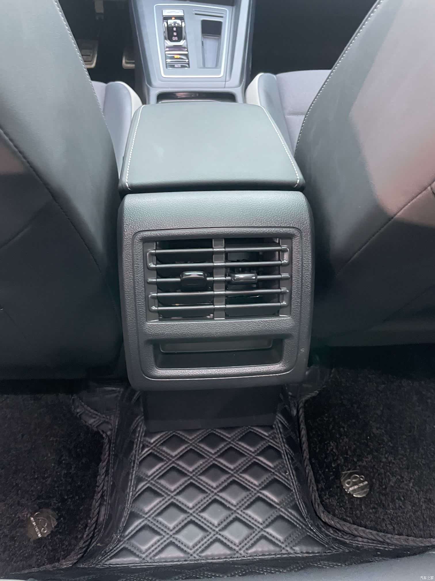 Volkswagen Golf, 2023 19