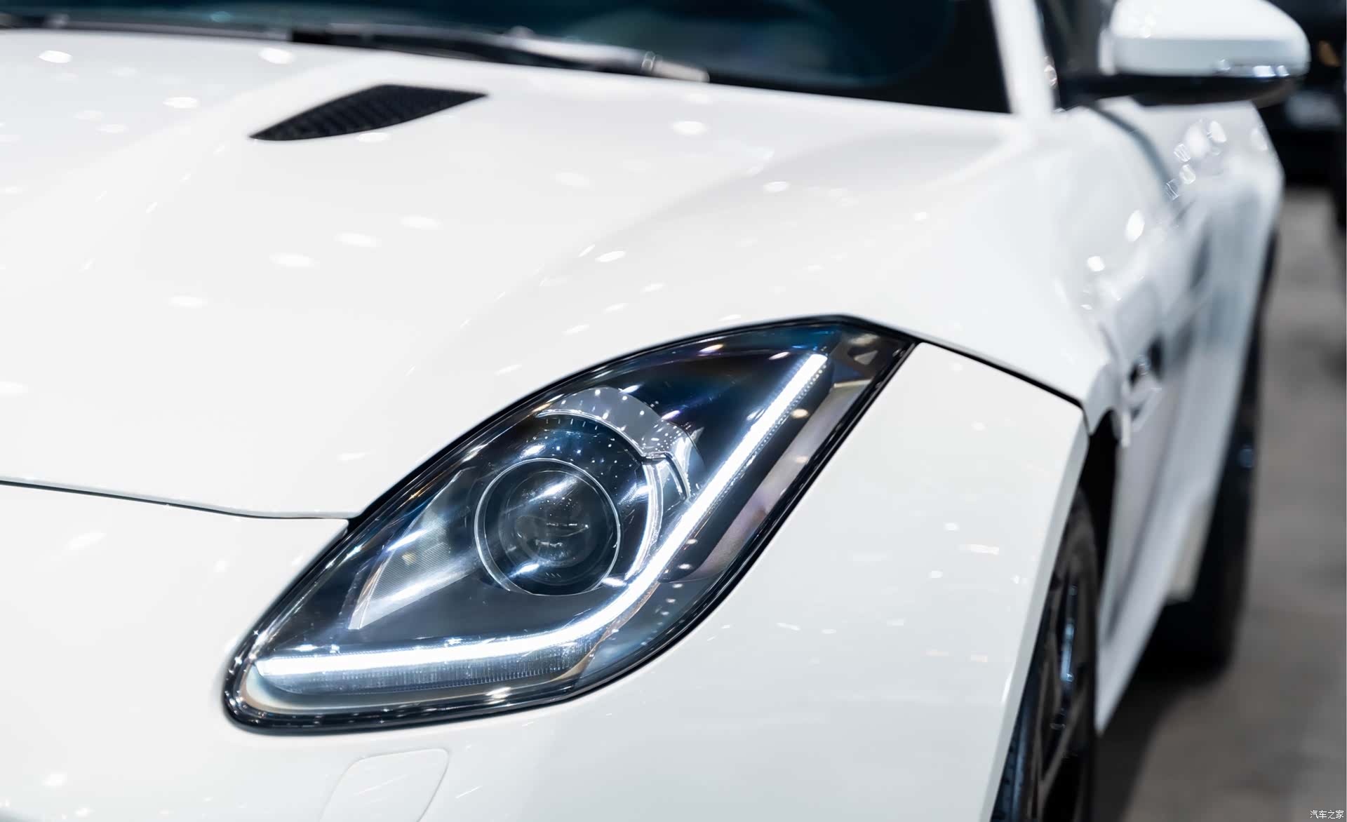 Jaguar F-TYPE, 2017 3