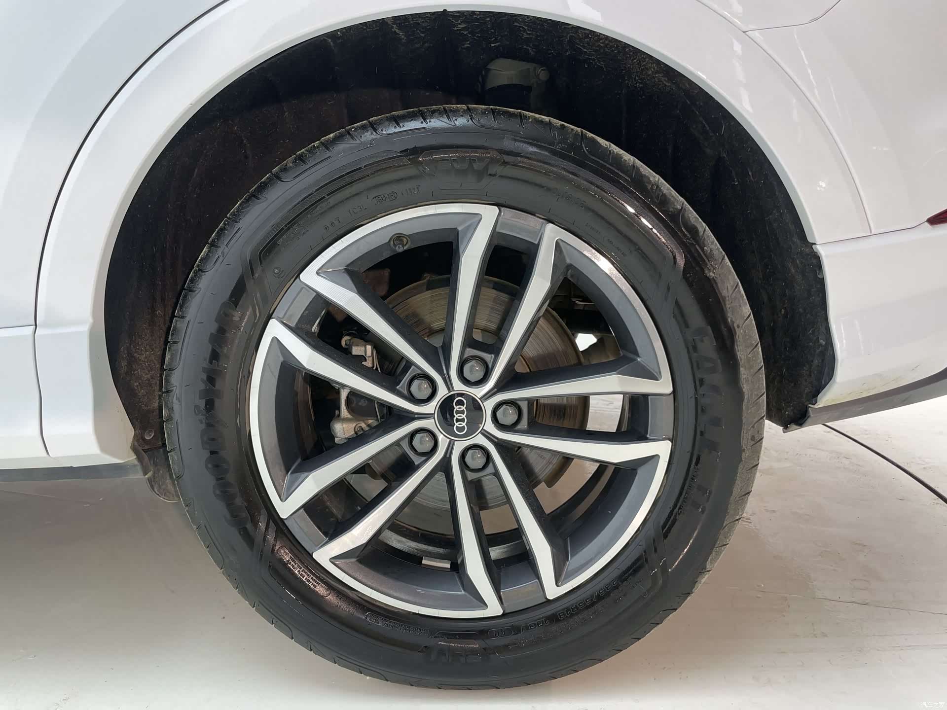Audi Q3, 2023 13