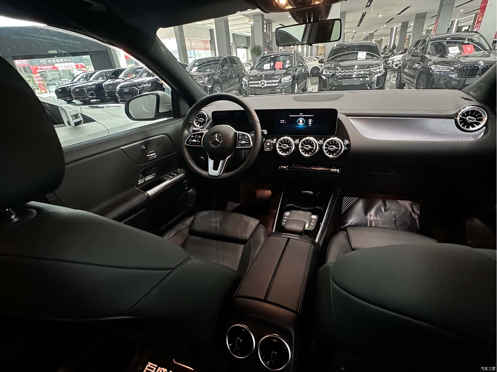 Mercedes-Benz GLA, 2020 8