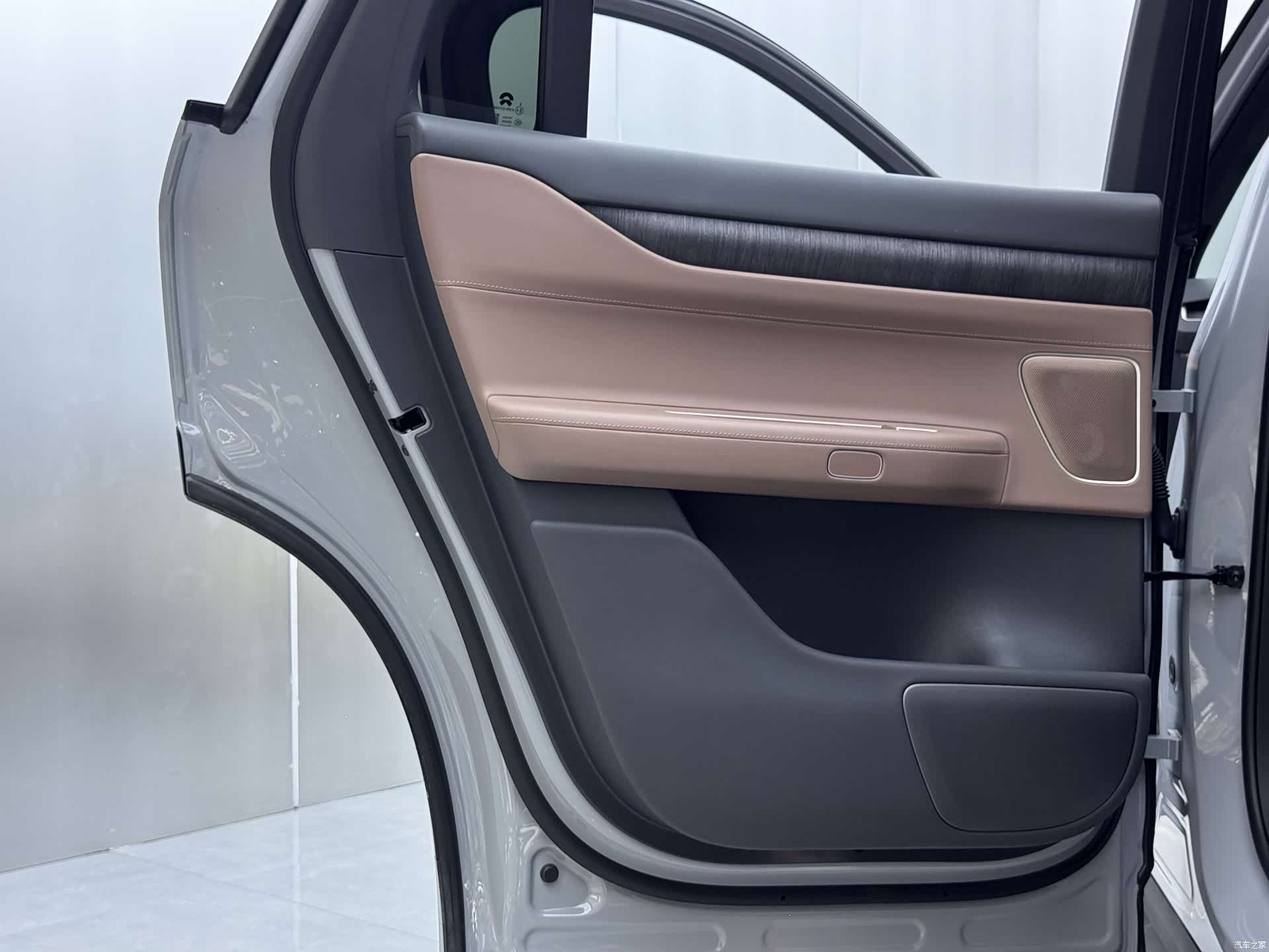 NIO ES8, 2023 22