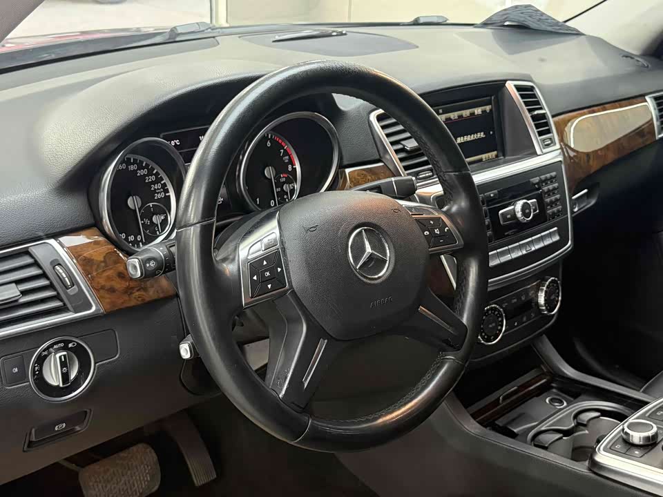 Mercedes-Benz M class