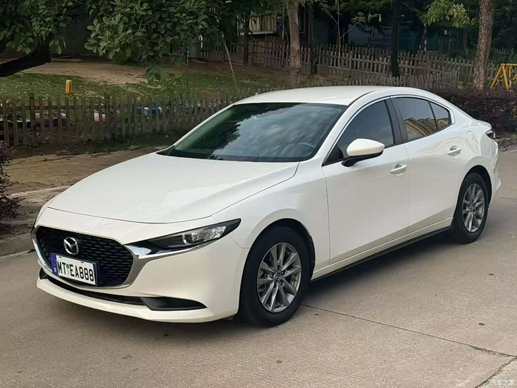 Mazda Mazda3, 2022 1