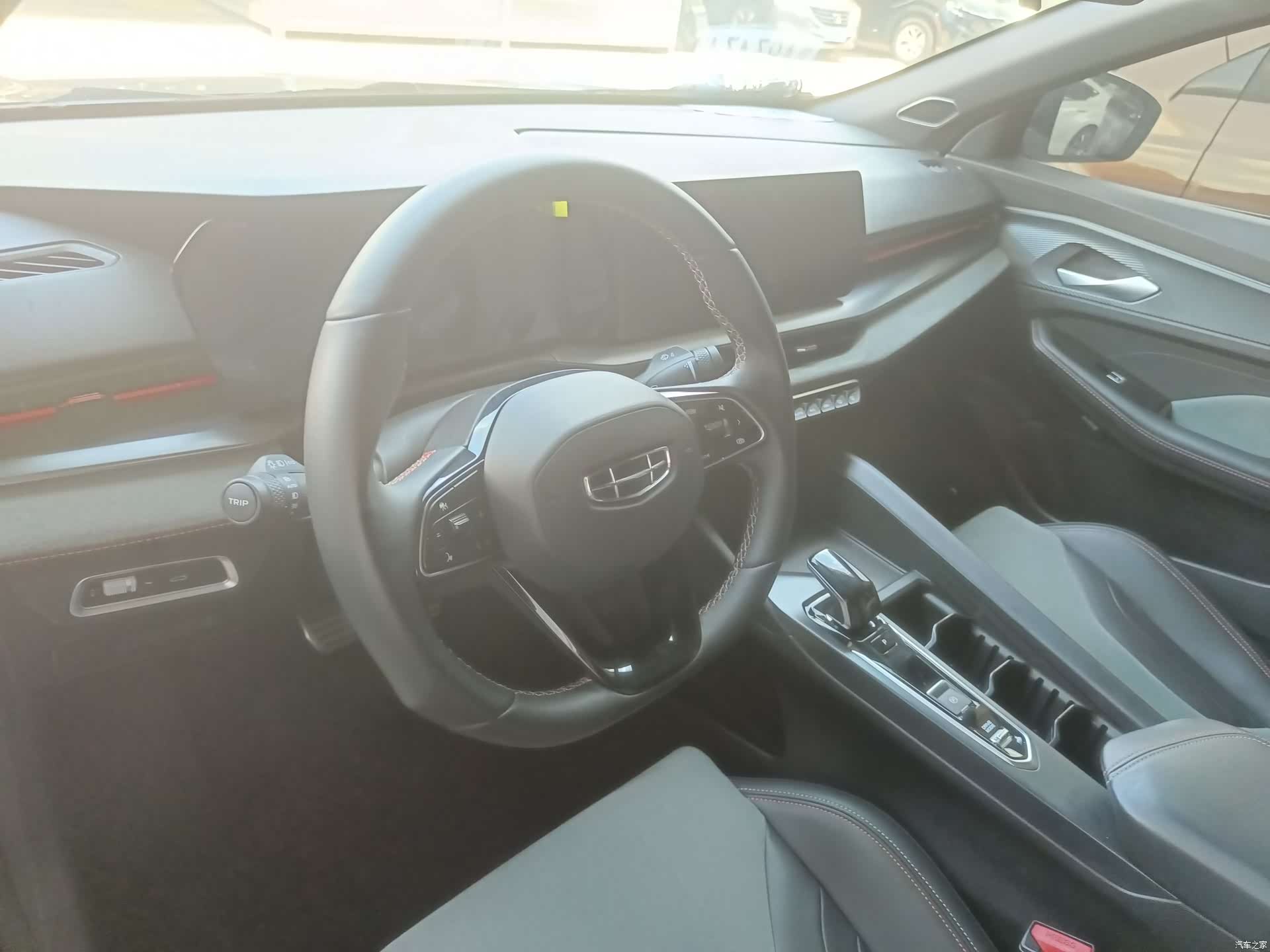 Geely Binray, 2022 7